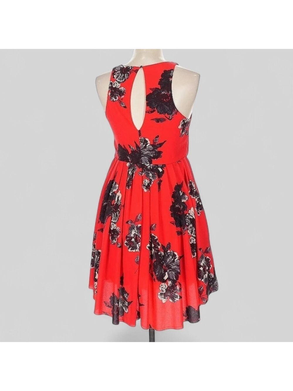 FREE PEOPLE- Cherry Red Floral Mini Dress-Size 2 Flutterby style-EUC - Picture 5 of 12